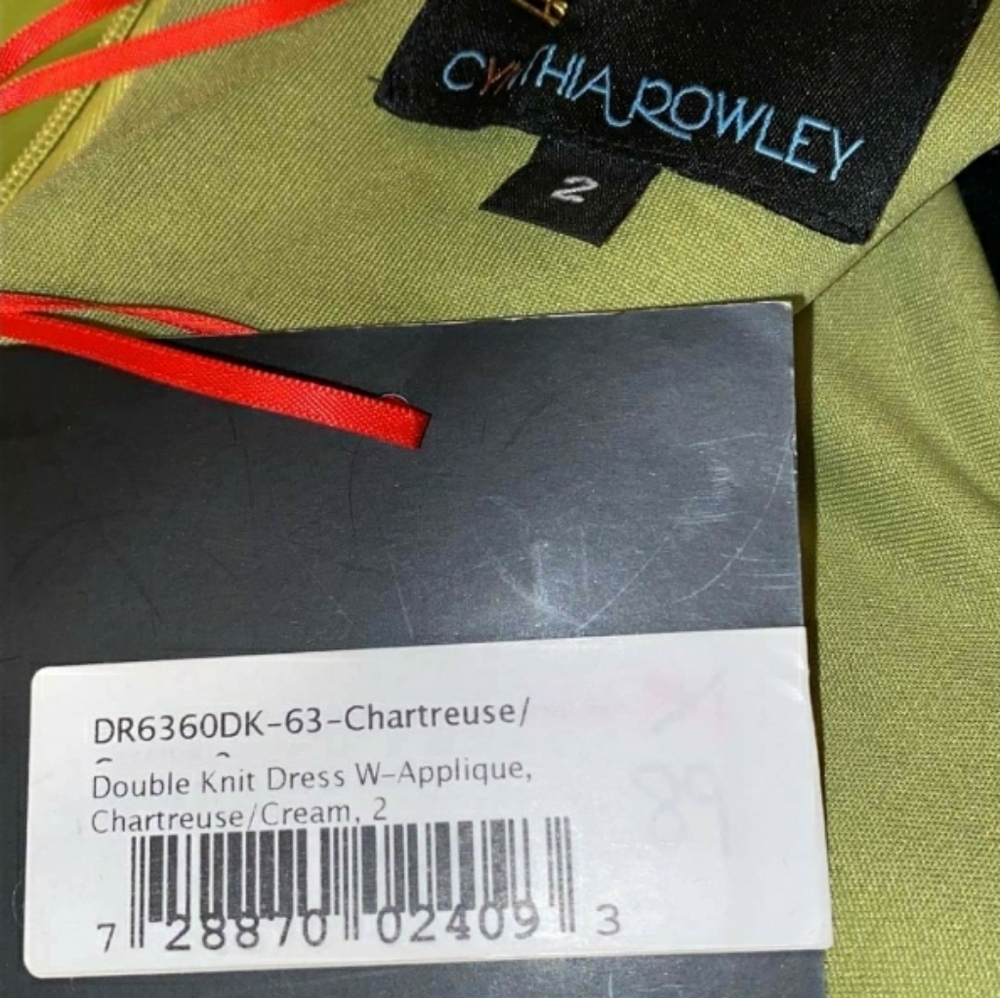 Cynthia Rowley Double Knit Dress w/Applique - Picture 7 of 8